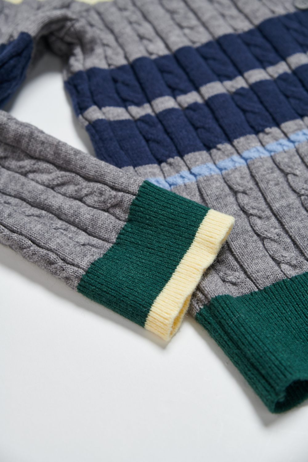 麻花配色開襟針織毛衣-灰