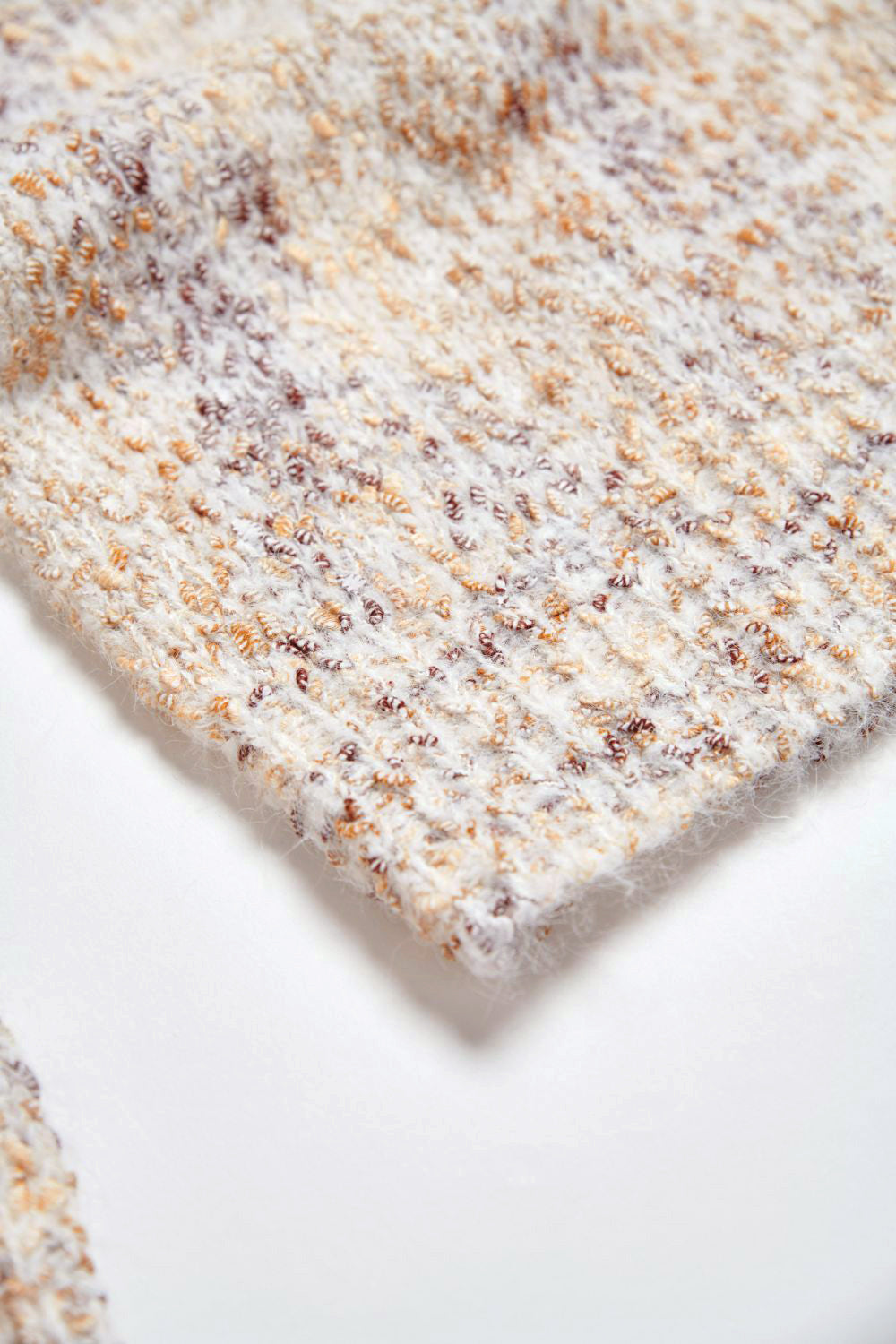 繽紛花紗針織毛衣-杏