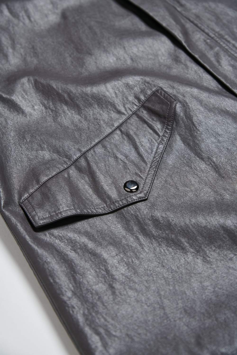 下襬抽繩立領皮革外套-灰