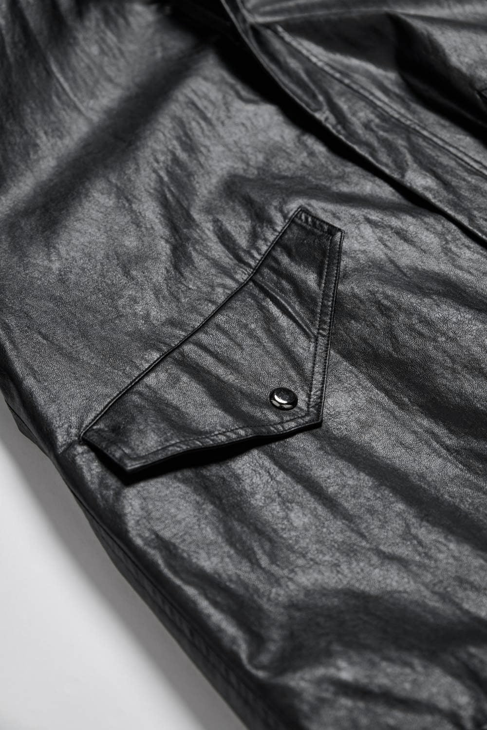 下襬抽繩立領皮革外套-黑