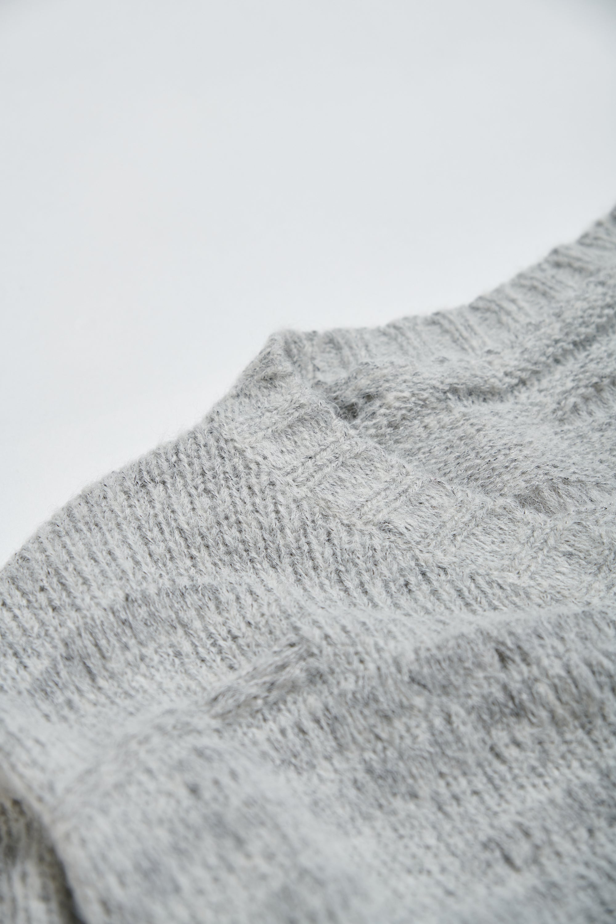 羊毛混紡鏤空織紋開襟毛衣外套-灰