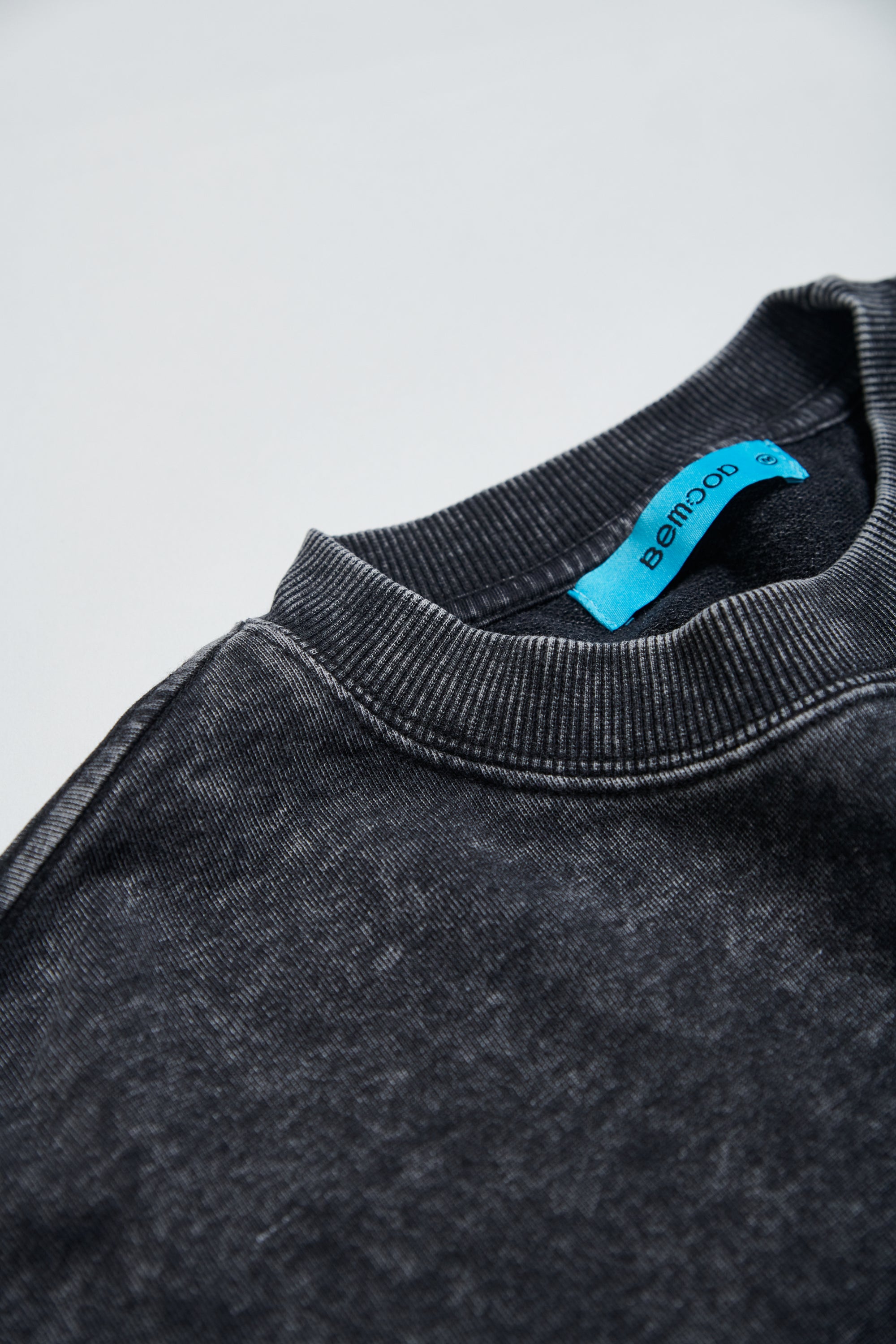 UNISEX男女共版厚磅水洗配色印花寬版TEE-黑