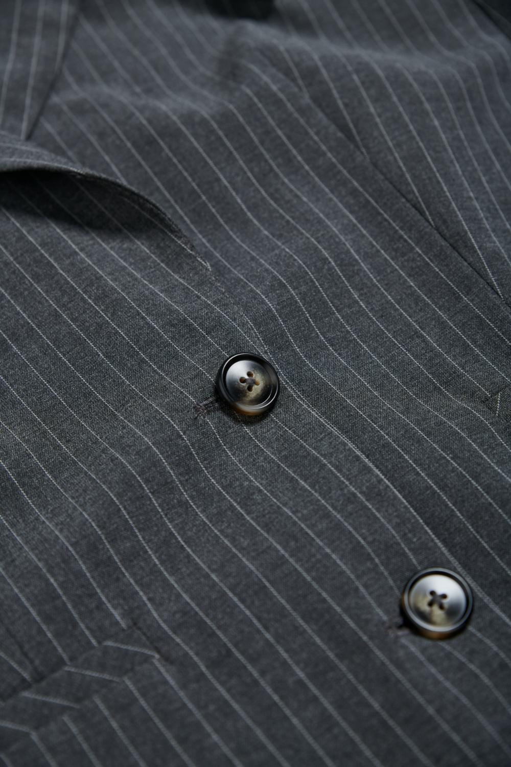 直條紋墊肩西裝外套-灰