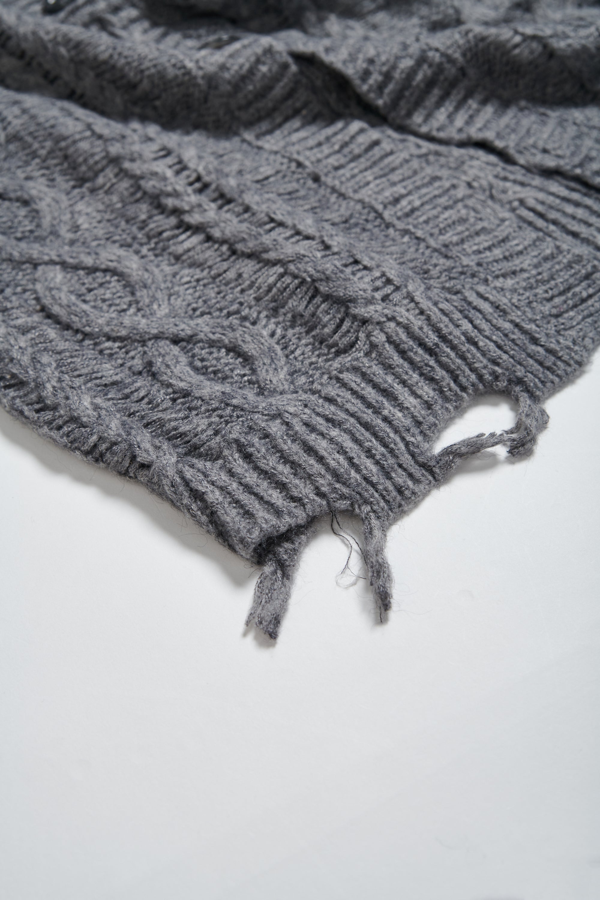 羊毛混紡破損感麻花針織毛衣長外套-灰