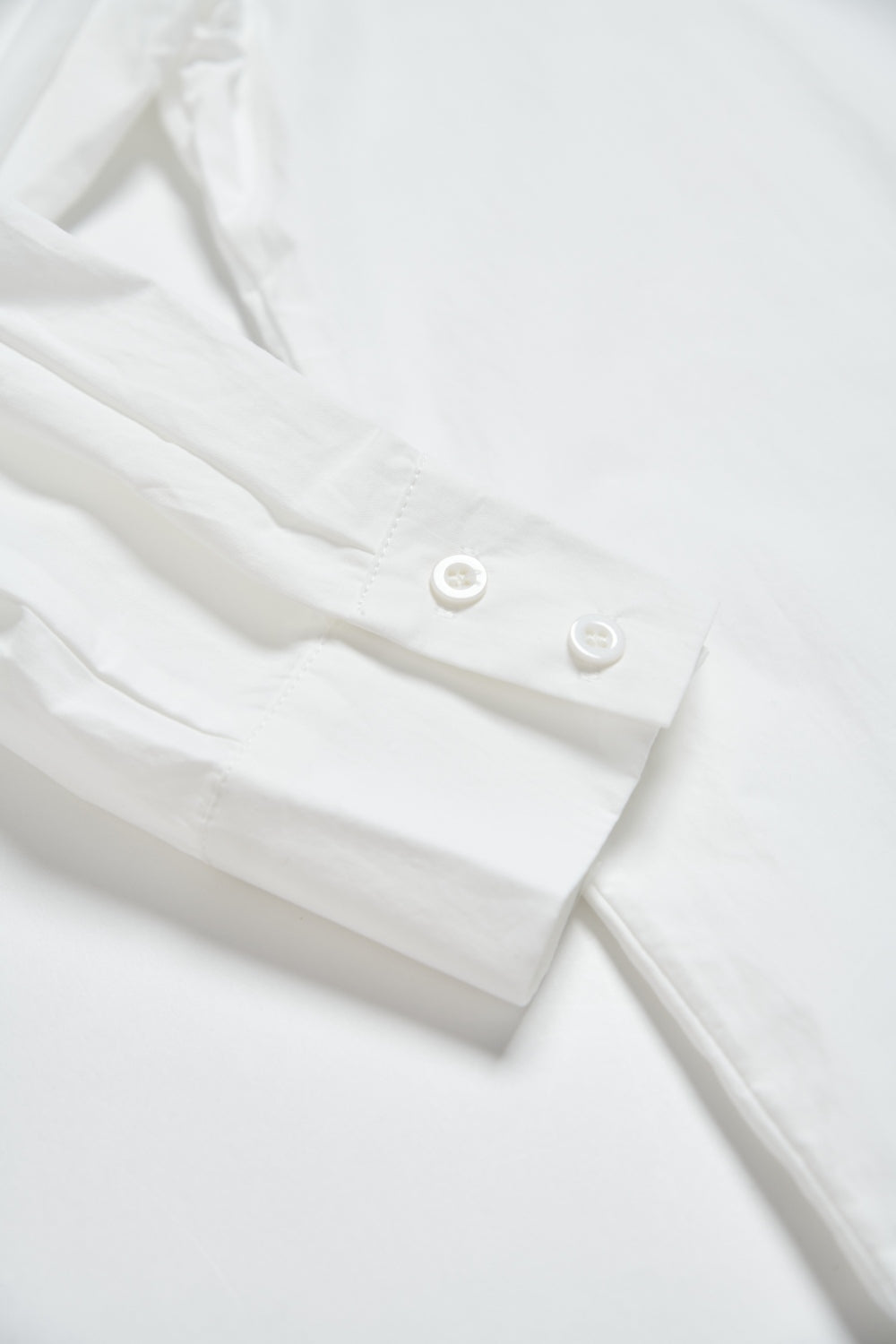 雙層荷葉造型長版襯衫-白