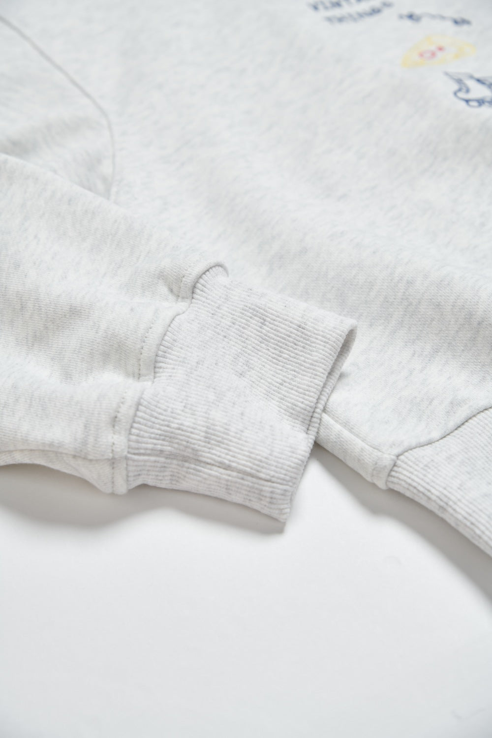 城市街頭刺繡寬版上衣-灰