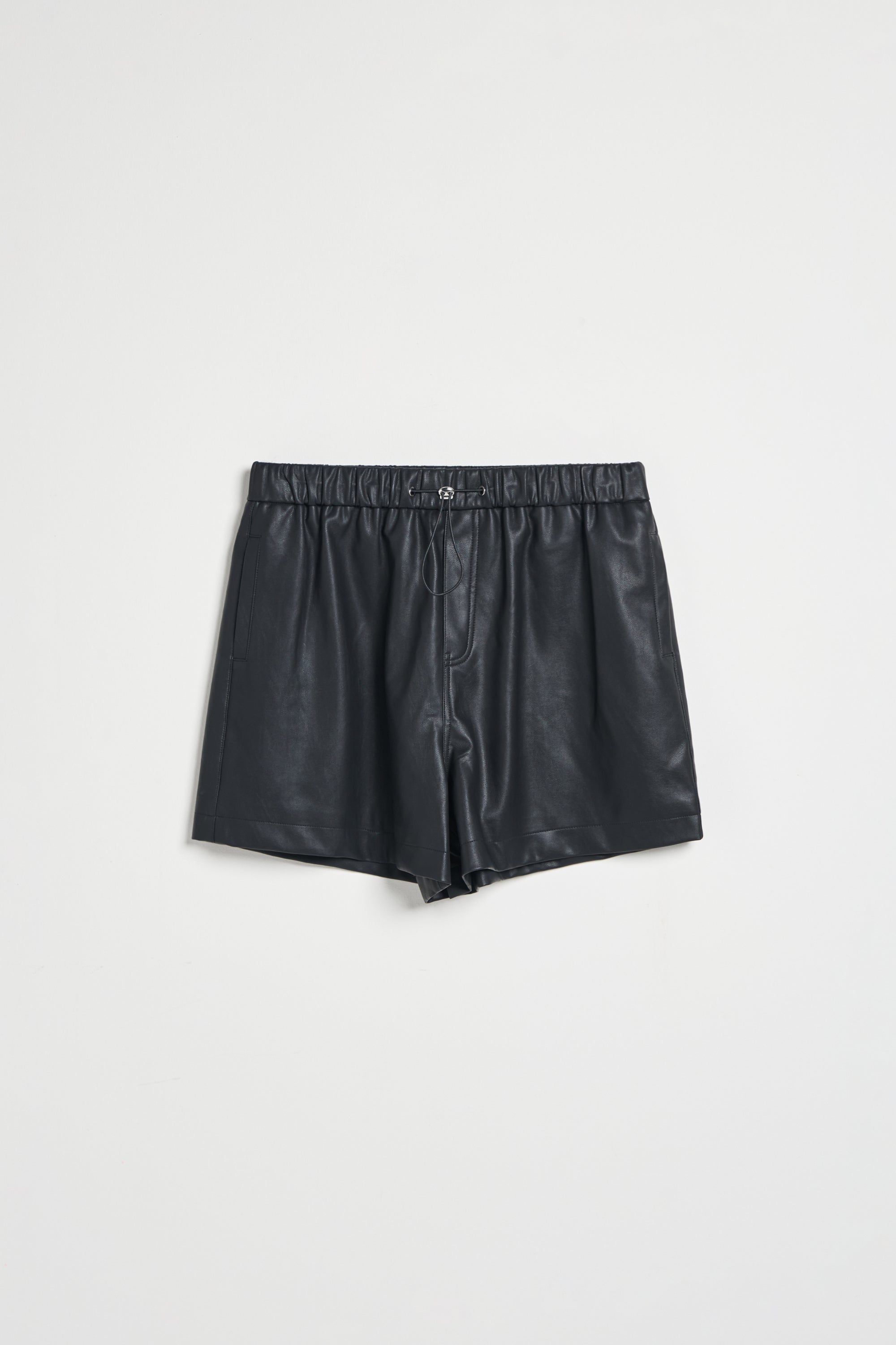 經典皮革抽繩短褲-黑