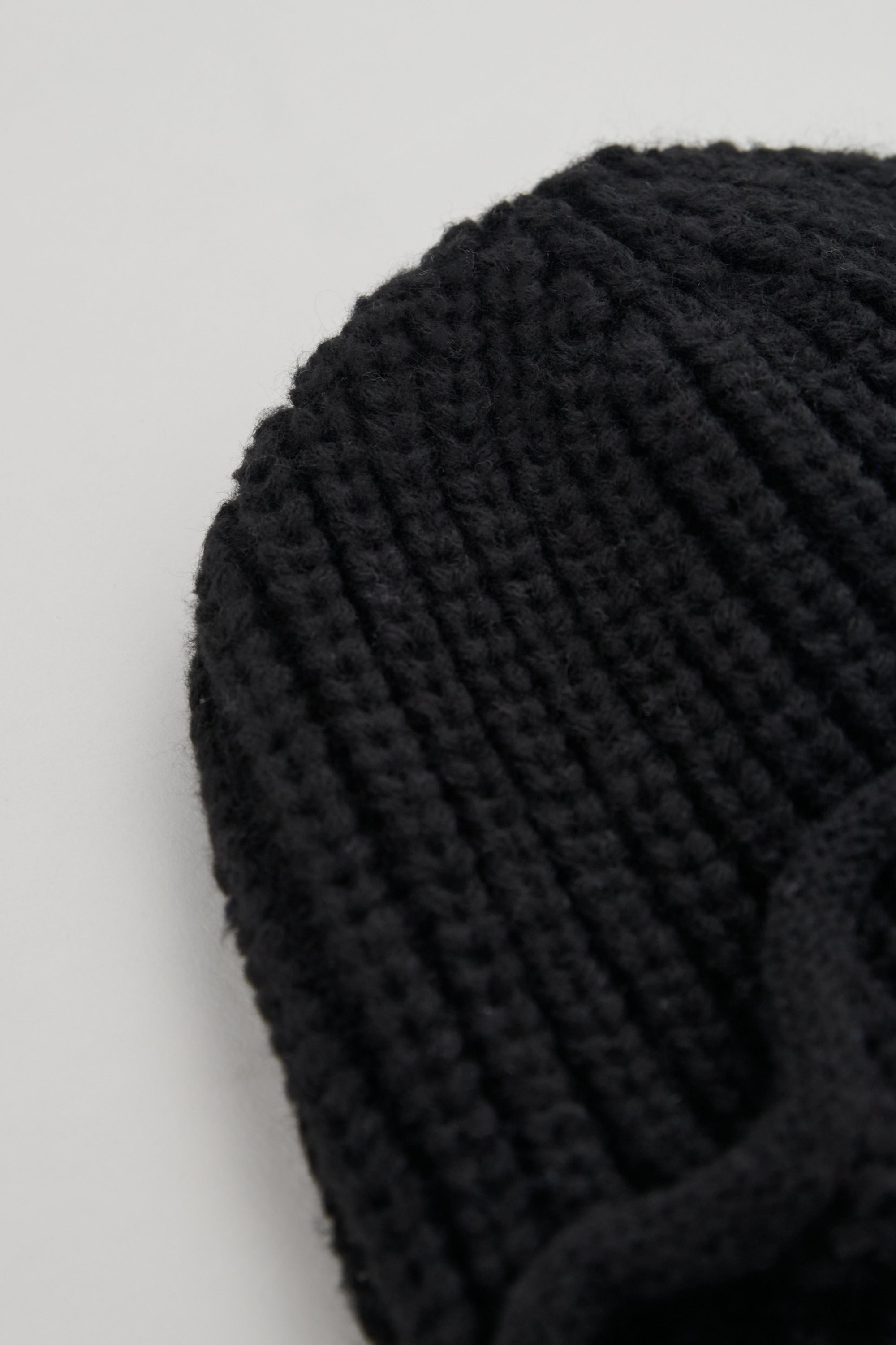 針織飛行造型帽-黑